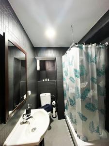 Ένα μπάνιο στο Madrid Rooms - Callao CH