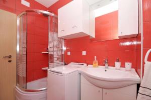 Kúpeľňa v ubytovaní Apartments Ivica