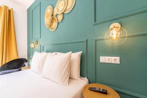 Cama ou camas em um quarto em Goa Square by Lisbon with Sintra