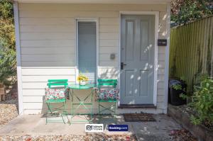 Kuvagallerian kuva majoituspaikasta Compact 1BR Studio, Fast Wi-Fi & Kitchenette, Great for Short Stays & Monthly Bookings, joka sijaitsee kohteessa Little Marlow