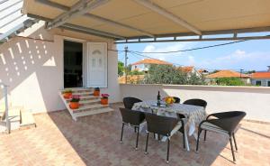 Ein Balkon oder eine Terrasse in der Unterkunft Apartment Marija