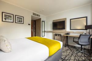Televisyen dan/atau pusat hiburan di Crowne Plaza Liverpool City Centre by IHG