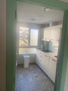 Kuchyňa alebo kuchynka v ubytovaní Apartment RoSol Albir Playa