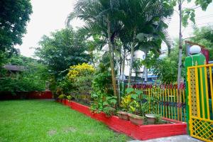 Parag Abode - A Luxury Homestay外面的花园
