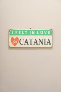 Felt in love in Catania tanúsítványa, márkajelzése vagy díja