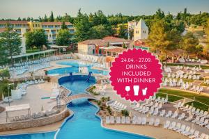 Bazén v ubytovaní Residence Garden Istra Plava Laguna alebo v jeho blízkosti