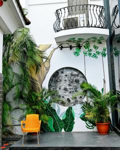 Garden sa labas ng Proof Hotel Lekki