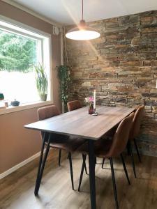 Gallery image of Cozy cabin in peaceful surroundings in Lillehammer +26 photos