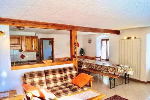 Kuchyň nebo kuchyňský kout v ubytování Casa rustica di montagna