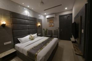 Fotografie z fotogalerie ubytování Hotel Adhiraja palace v destinaci Haridvár