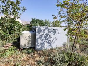בוסתן הדס, הדום שבהר外面的花园