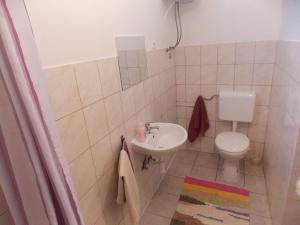 Kúpeľňa v ubytovaní House Andro