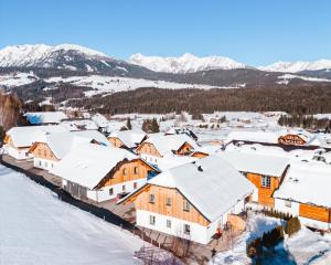 Nespecifikovaný výhled na hory nebo výhled na hory při pohledu z aparthotelu