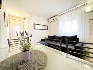 Φωτογραφία από το άλμπουμ του Apartments JoRa σε Nin
