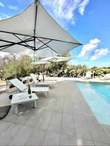 Πισίνα στο ή κοντά στο VillaGiardina