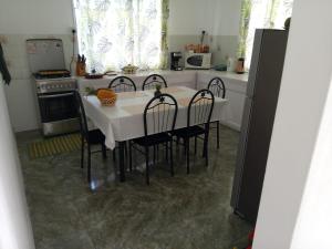 Kuchyň nebo kuchyňský kout v ubytování Villa Bella Quatre Cocos