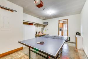 Lauatennis majutusasutuses Pet-Friendly Gem with Ping-Pong Table in Oregon! või selle läheduses