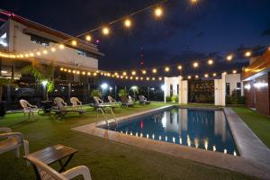 Bazén v ubytování Hotel Real Plaza nebo v jeho okolí