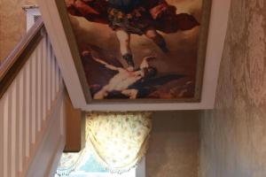 Ảnh trong thư viện ảnh của Chateau Connellsville Medieval Royal Chamber ở Connellsville