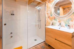 Koupelna v ubytování LETSMALAGA - Duplex en el centro con jacuzzi