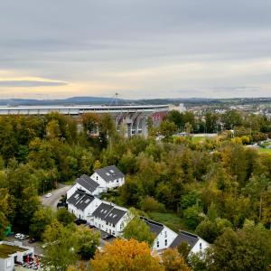 an aerial view of a city with a bridge in the background at M&D Apartments nähe Stadion mit Klimaanlage - Netflix - Küche - Sunset View - Balkon in Kaiserslautern