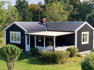 Hoone, kus puhkemaja asub