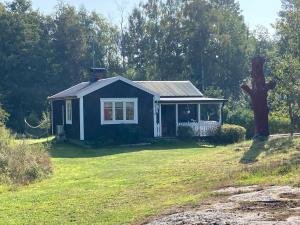 Aed väljaspool majutusasutust Stunning Home In Oskarshamn With 2 Bedrooms And Wifi