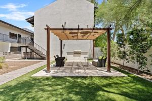 Κήπος έξω από το Penthouse Free Parking Pool Table Private Balcony