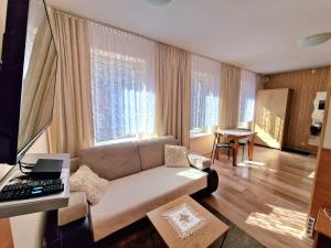 Posedenie v ubytovaní ApartHouse Apartamenty Centrum - In the city center Near the train station
