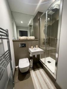 Koupelna v ubytování Luxury 1 Bedroom Bournville Apartment