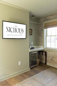 Galería fotográfica de Historic B&B King Suite- Walk to King en Charleston 9 fotos más