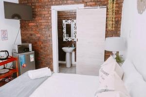 Dapur atau dapur kecil di Zhantique Guest House 1- Unit 2