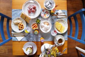 Toit of the bed and breakfast aladel või selle läheduses