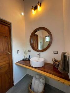 Bilik mandi di Casa Moly