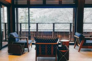 Posezení v ubytování Shionoyu Onsen Rengetsu