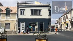 Tetamu yang menginap di Hostel Djambai