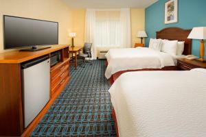 Postel nebo postele na pokoji v ubytování Fairfield Inn & Suites by Marriott Waco North + 25 fotografií
