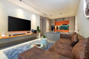 Televisi dan/atau pusat hiburan di Alex Villas Complex N4