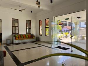 A seating area at Sundowners Guesthouse