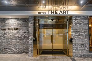Muka bangunan atau pintu masuk Hotel THE ART UIWANG