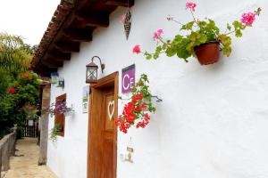 Fotografie z fotogalerie ubytování Romantic Hamlet Cottage with Private Pool La Fragua de Eliseo v destinaci Candelaria