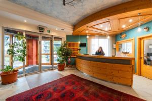 Vstupní hala nebo recepce v ubytování Alpine Mugon Hotel + 37 fotografií