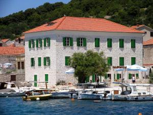 Hrvatska, PRVIĆ LUKA, Hotel Maestral