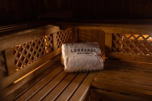 Letto o letti in una camera di Hotel Leopardi