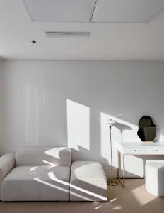 NEW Remodeling Hongdae House休息區