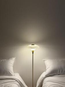 NEW Remodeling Hongdae House房間的床