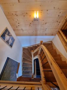 Imagine din galeria proprietății Chalet de charme -vue magnifique în Chamoson