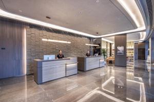 Preddverje oz. recepcija v nastanitvi Atour Hotel Chongqing West Railway Station Longhu Yunlingtian Street