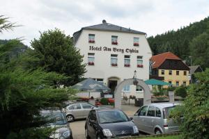 Nespecifikovaný výhled na hory nebo výhled na hory při pohledu z hotelu