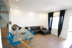 Posezení v ubytování Livingtarifa- Apartamento Tucán